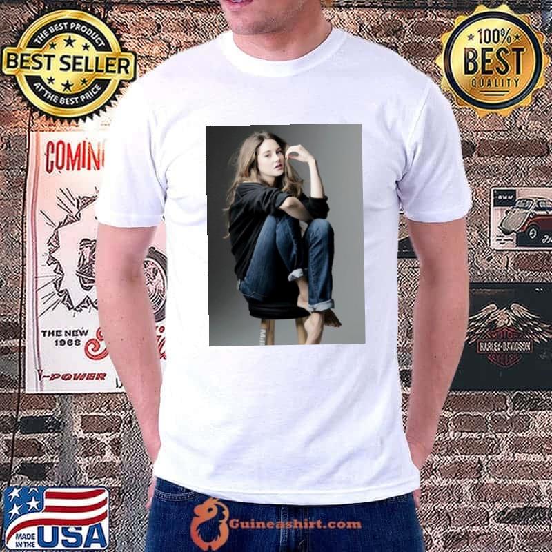 Shailene Woodley shirt