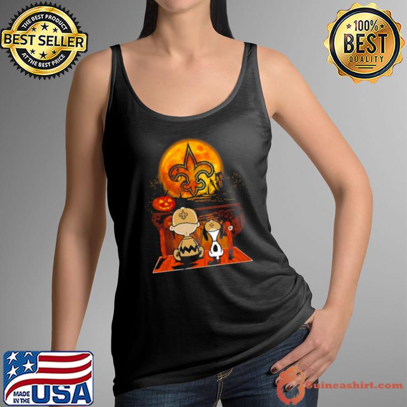 Snoopy And Charlie Brown New Orleans Saints Sitting Under Moon Halloween 2023 s Tank Top