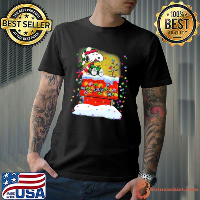 Snoopy hug woodstock in home red lights christmas shirt