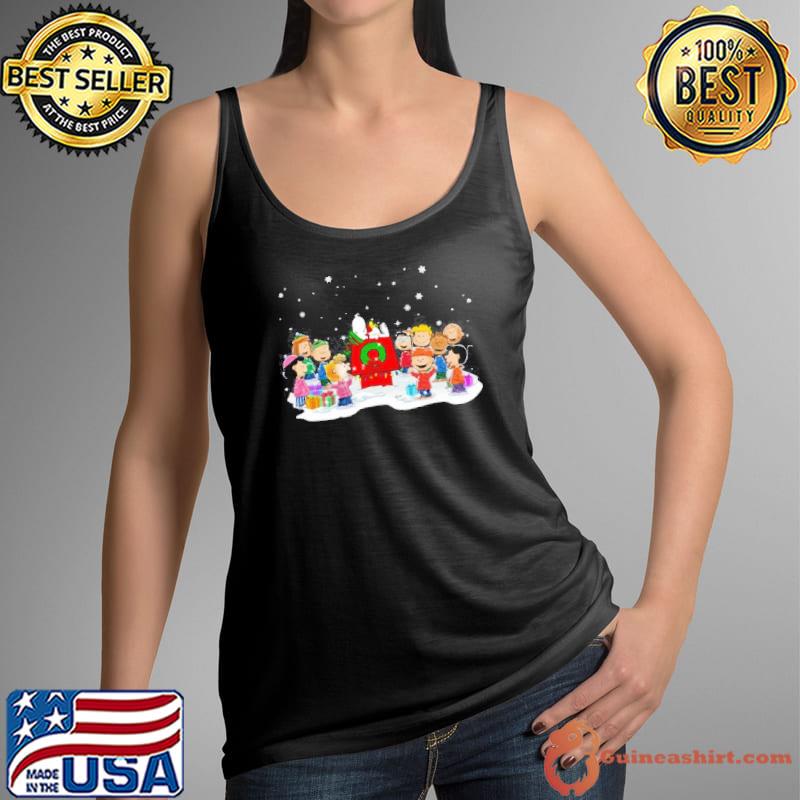 Snoopy christmas and friends play in snow s Tank Top