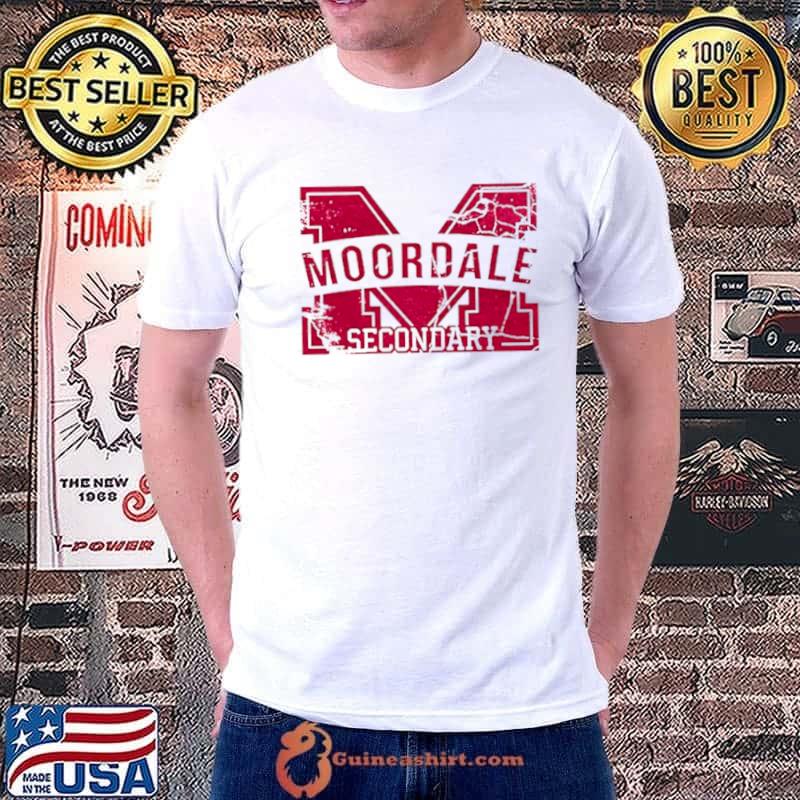 Moordale school logo shirt