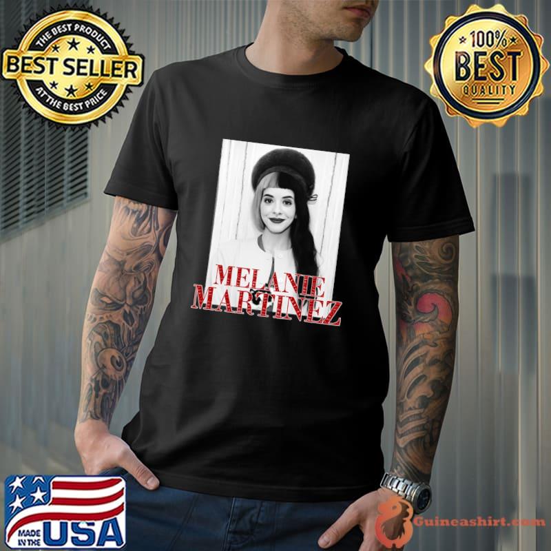 Premium american singer songwriter actress and director mellanie martines T-Shirt