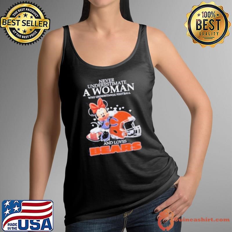 Never Underestimate A Woman Who Understands Football And Loves Chicago Bears Shirt