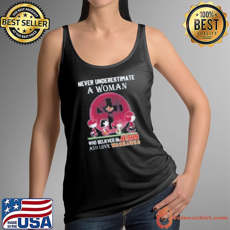 Peanuts Characters Never Underestimate A Woman Who Believes In Jesus And Loves ULM Warhawks Tank Top